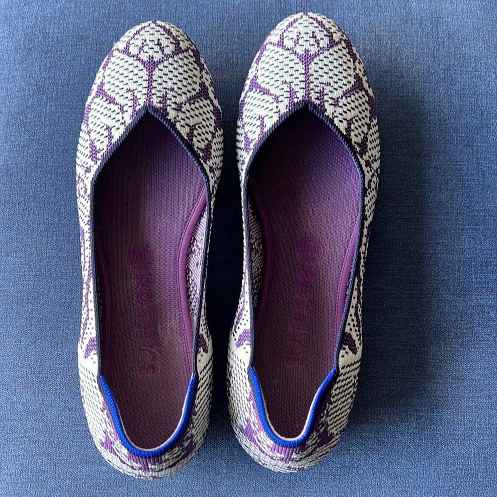 Rothy’s “the flat” size 10 Retired Design Floral Wisteria